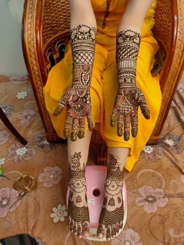 Vinod Mehandi Artist