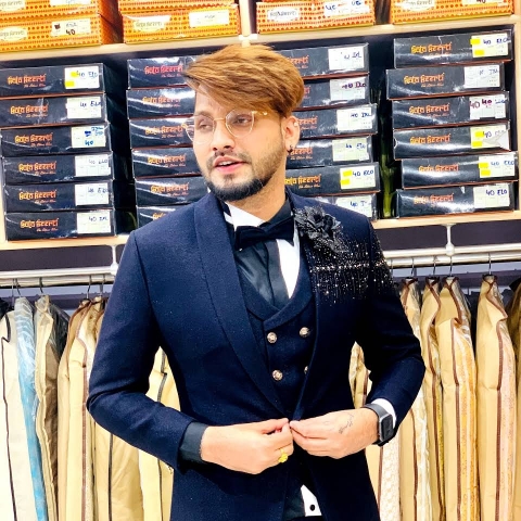 Groom Studio Sherwani