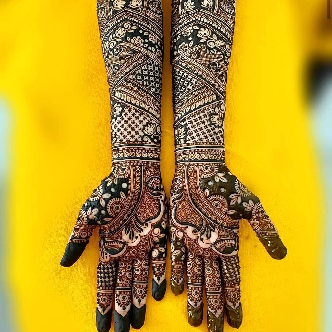 Mehndi artist in Lucknow Naka Hindola at best price in Lucknow