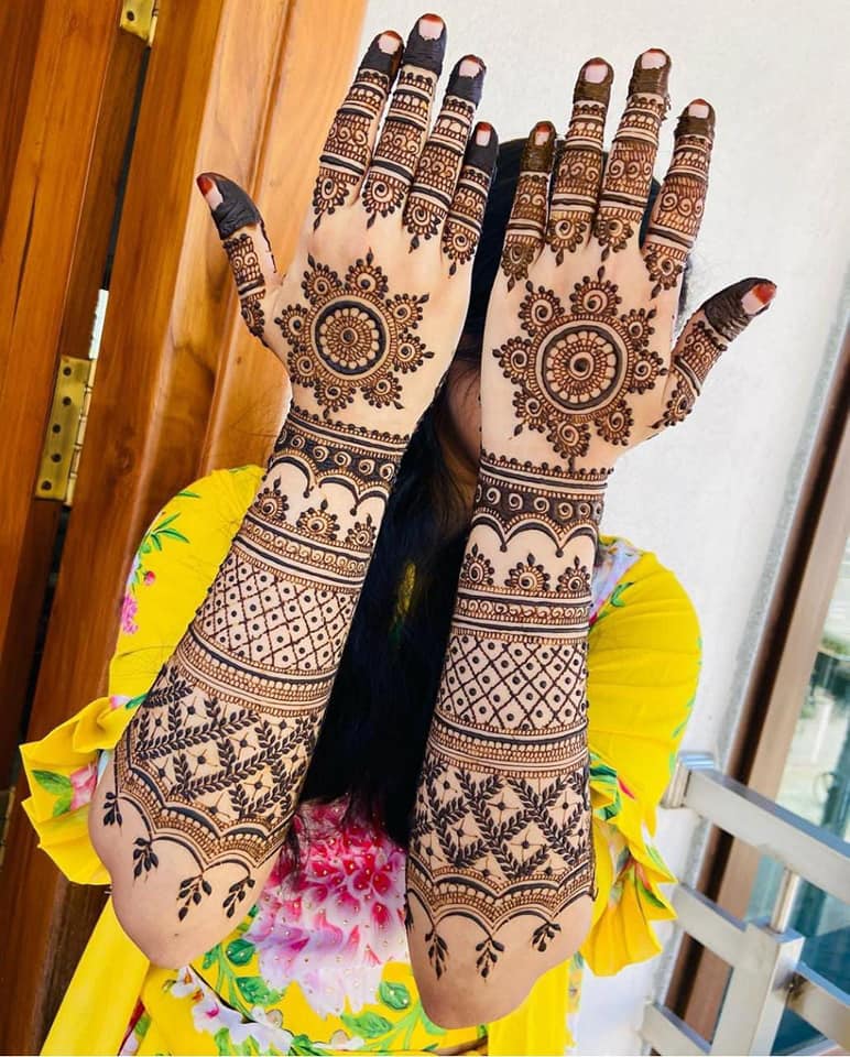 💚✨Mehndi design ✨💚 #💚✨Mehndi design ✨💚 #finger mehndi design😍😍  #Please like❤❣💕💞 #please follow me and like my post ✨💖🌼✌️🎨 video ♔🐨 𝕊𝕙𝕚𝕧𝕒𝕟𝕚💎💲 - ShareChat - Funny, Romantic, Videos, Shayari, Quotes