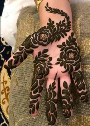 Gurukul Mehendi Artist