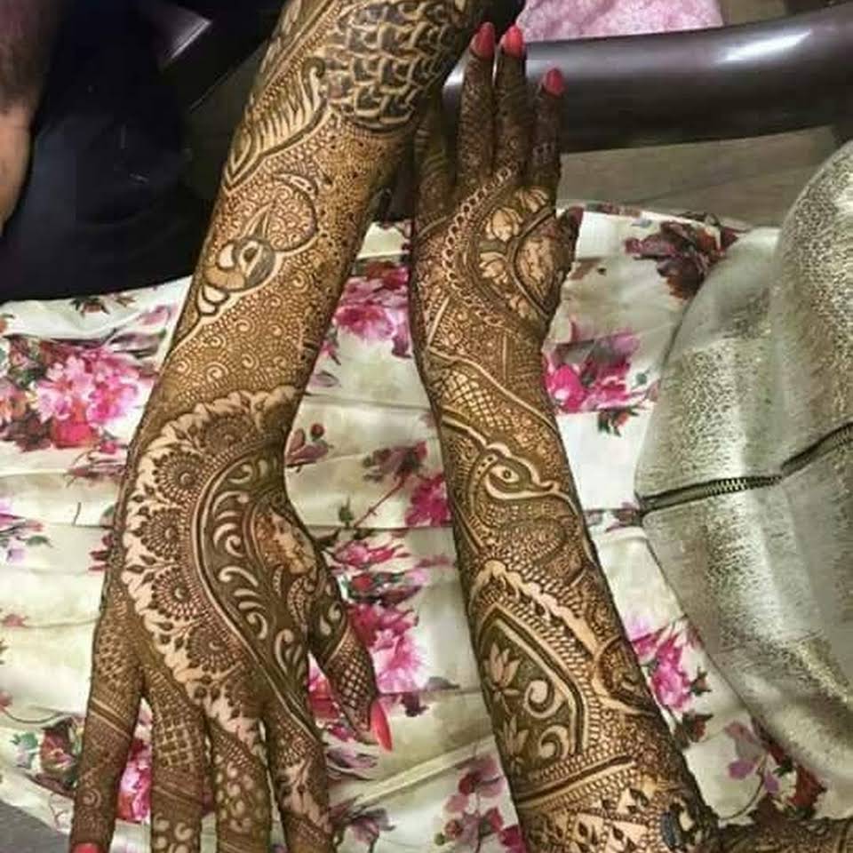 Anil Mehandi Art : Gujrati mehndi artist in Faridabad