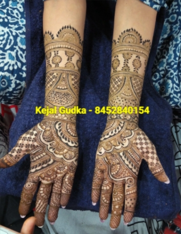 Kejal Gudka Mehndi Artist
