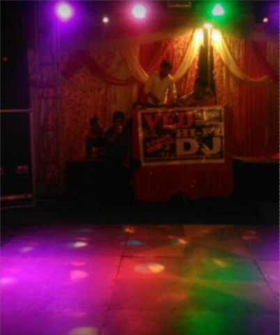 Ved Hi Fi DJ