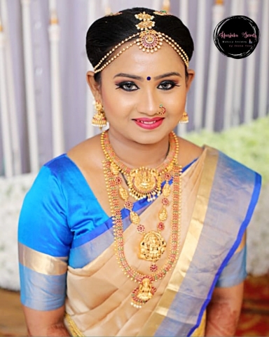 Khushika Secrets Makeup Artist