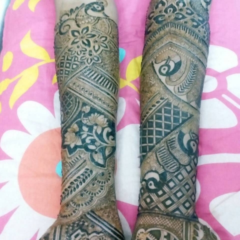 Aryan Mahendi Arts	