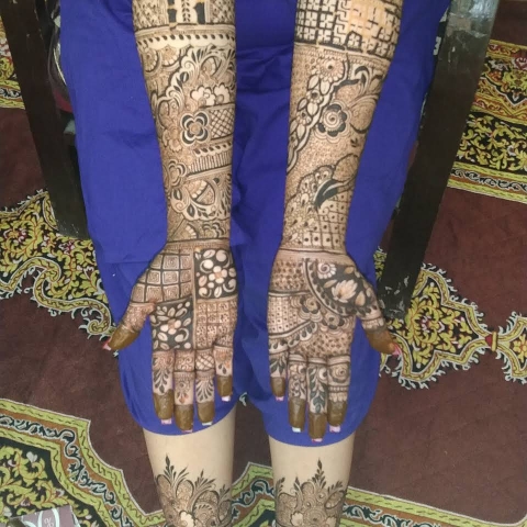 Aryan Mahendi Arts	