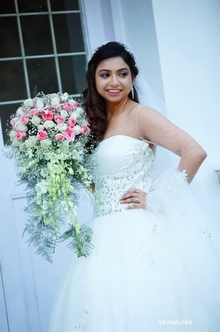 Arshi Jumani - Professional Ma