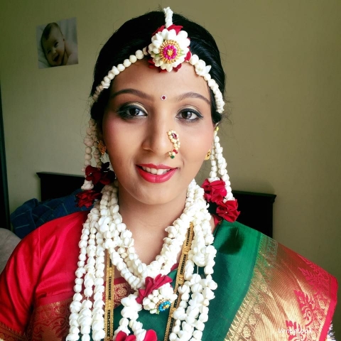 Arshi Jumani - Professional Ma