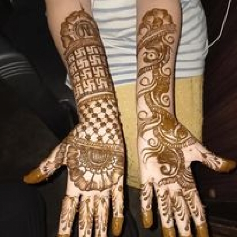 Munesh Mehndi