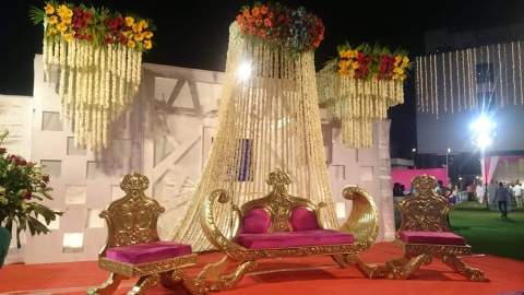 Ragini Flowers n Petals