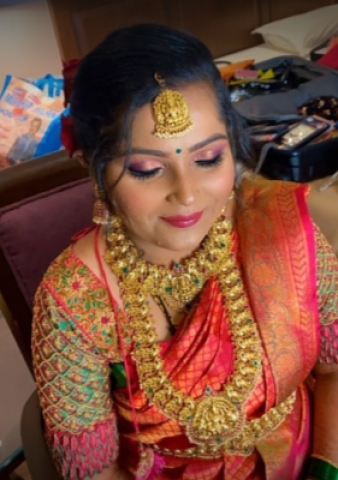 Makeovers Studio By Yash Jain