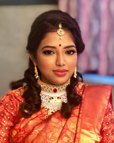 Heena Khan Makeup Artist	