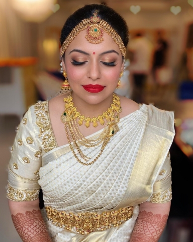 Heena Khan Makeup Artist	