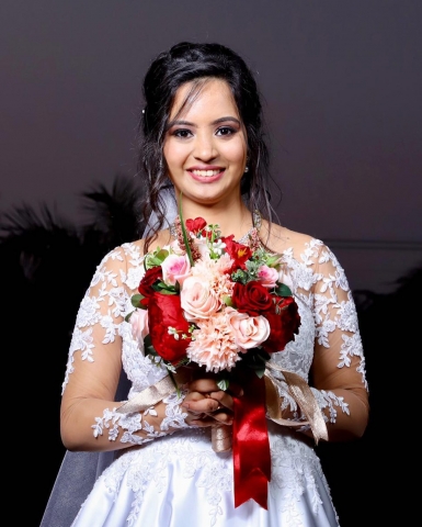 Carol Menezes Makeup Artist