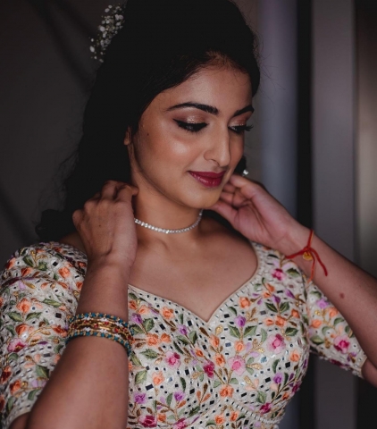 Carol Menezes Makeup Artist