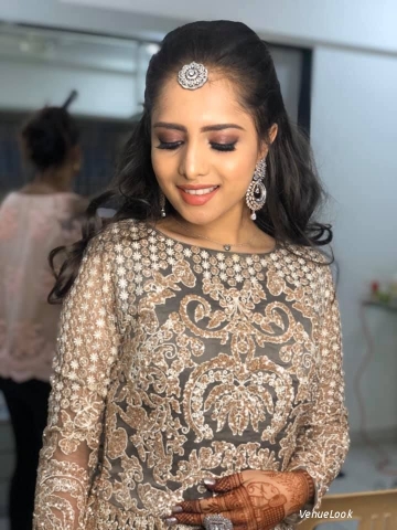 Hinal Modi Makeup Artist	