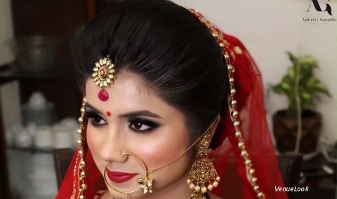 Aakriti Gandhi Makeup Artist	