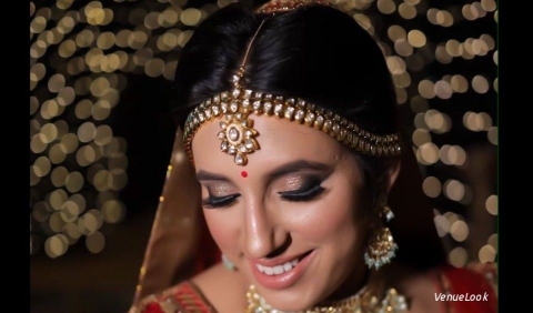 Aakriti Gandhi Makeup Artist	