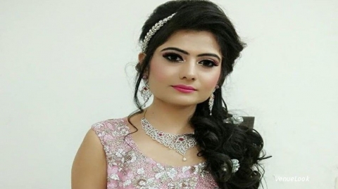 Renu Arora hair and makeup	