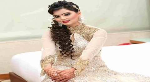 Renu Arora hair and makeup	