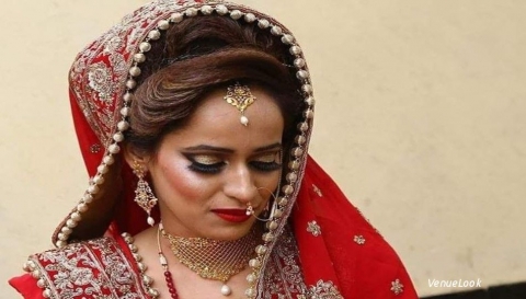 Renu Arora hair and makeup	