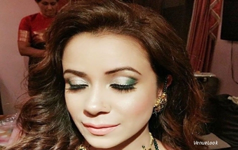 Renu Arora hair and makeup	