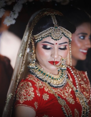 Yamini Saxena Makeup Artist