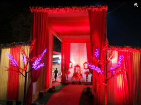 Arm Tents and Decorz