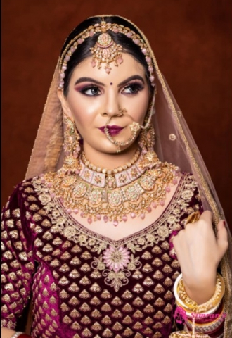 Simrans Style Sile Makeup Stud