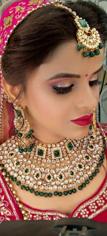 Reveree Unisex Salon