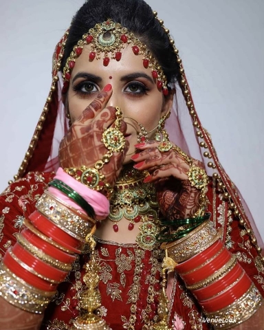 Simmi Chhabra Makeup Artist