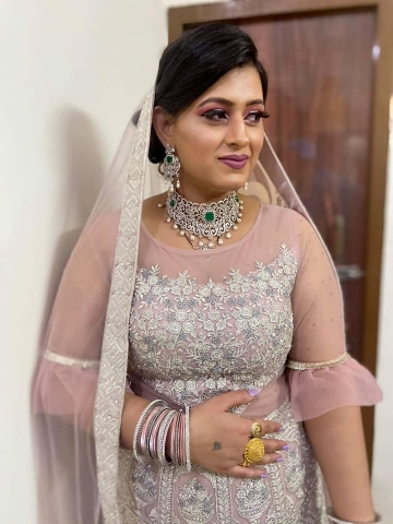 Radhikas Makeup Lounge