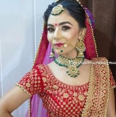 Tanishqa Bhardwaj Makeup Artis