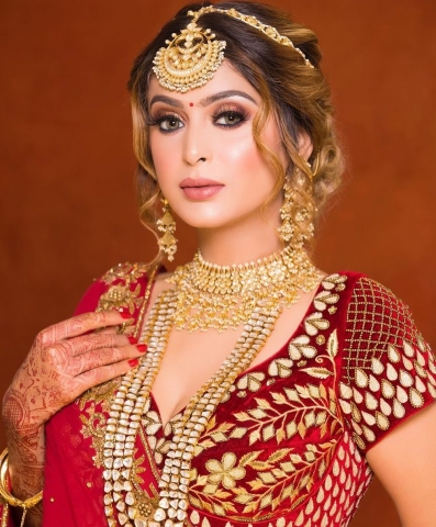 Meenakshi Dutt Makeovers And A