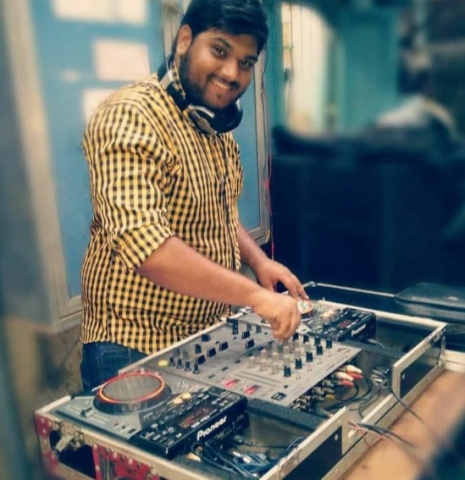 DJ Parth Negandhi