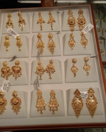 Chandukaka saraf gold hot sale earrings design