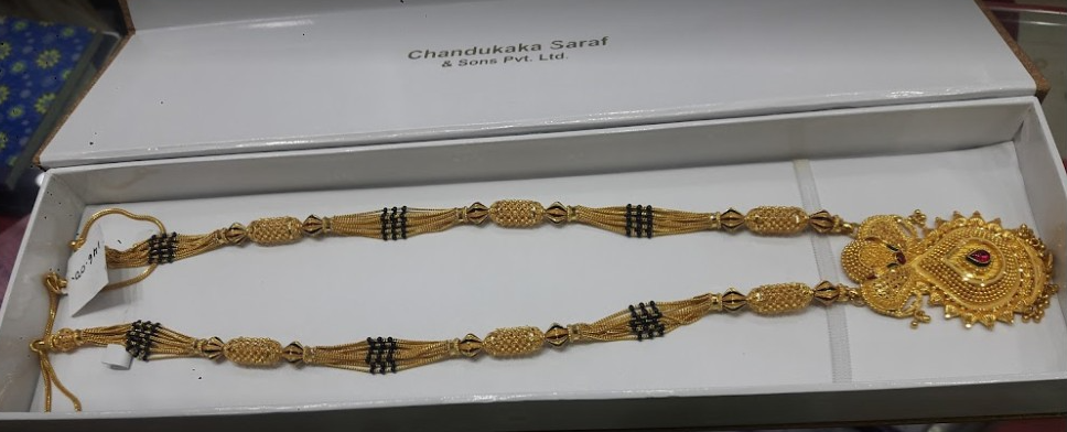 Dignity Gold Bracelet at Best Price in Pune, Maharashtra | Chandukaka Saraf  & Sons Pvt. Ltd.