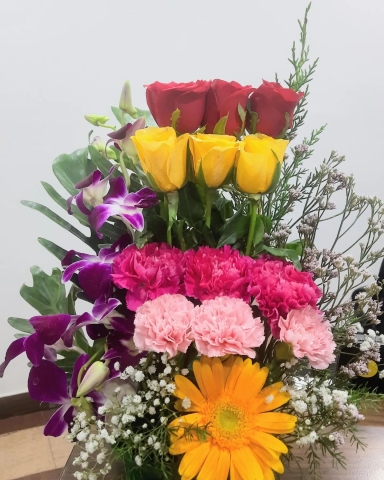 MM Flowers And Traders