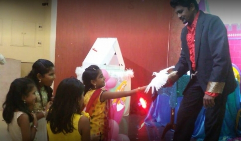 Magician Raajith