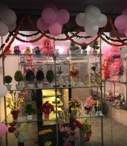 Just Flowers N Cakez