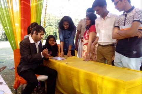 Magician Honey Sharma