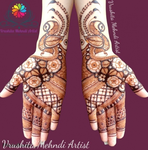 Vrushita Mehndi Artist