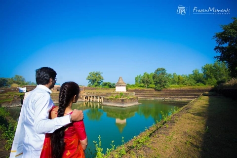 Frozen Moments Photography	8