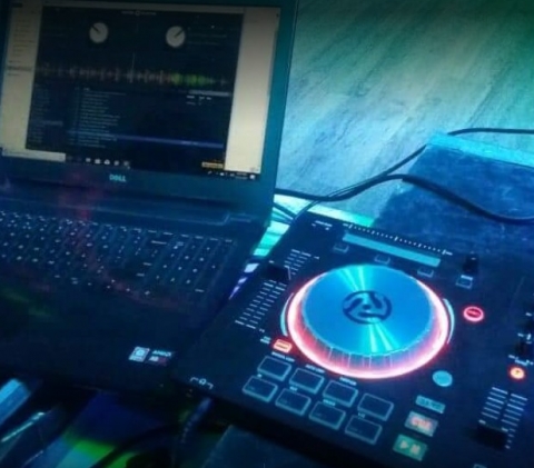 Crystal Audio And Visual Dj Se