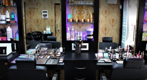 Kanha Beauty Parlour And Acade