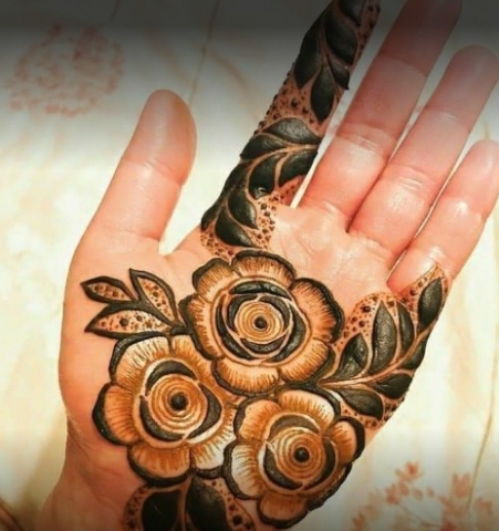 Priyanshu Mehandi Artist