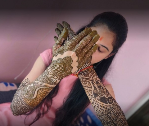 Shalini Mehndi