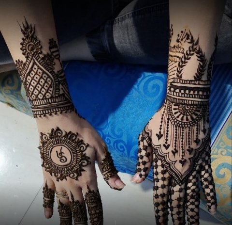 Glamorous Henna Art