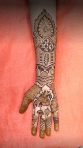 Mehndi Artist Krati